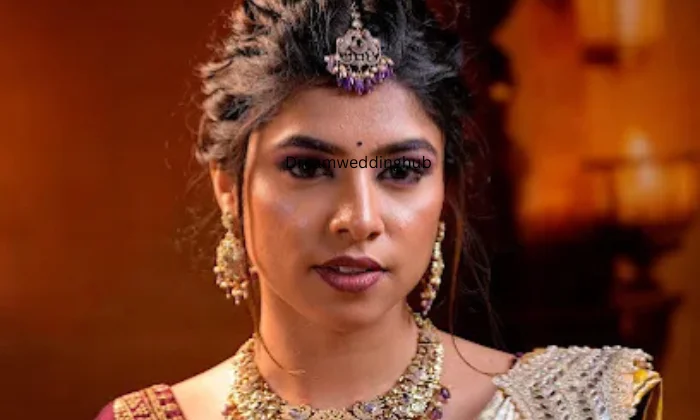 AURA SALOON  MAKEUP STUDIO